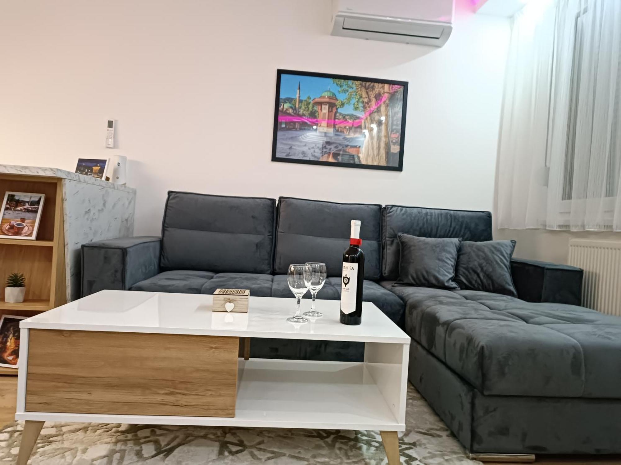 Apartman "Airplane" Sarajevo Ngoại thất bức ảnh